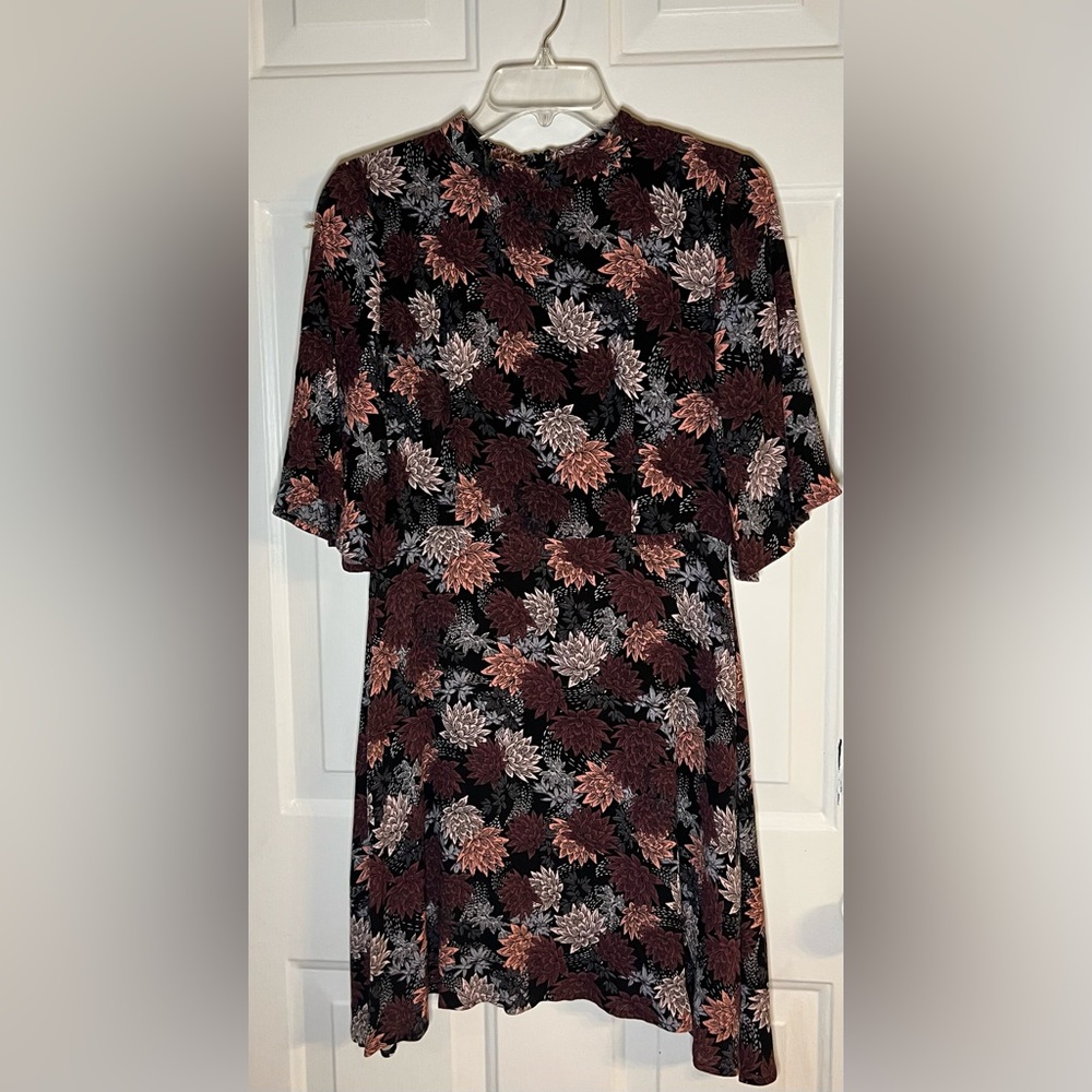 Black Floral Dress - Medium - mid-length sleeve
